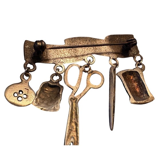 Vintage Sewing, SEAMSTRESS Brooch Scissor Button Thimble Spool SILVER Tone - Picture 4 of 4